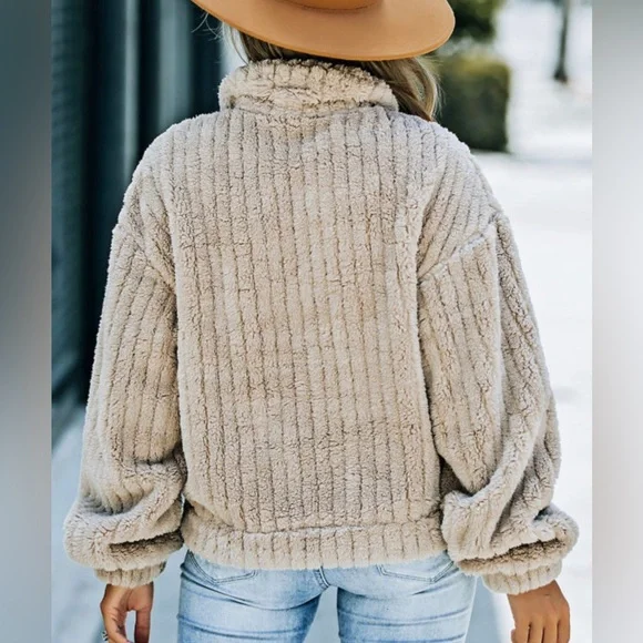 New Crop Plush Fleece Button Up Jacket - Picture 2 of 6